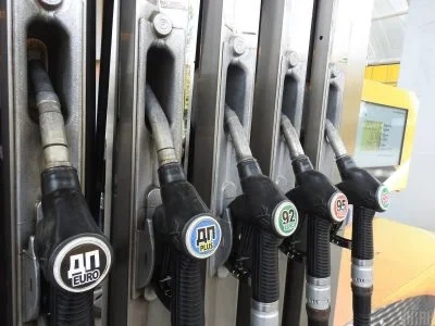 Дизель за місяць подорожчав на понад 2 гривні: скільки коштує пальне на АЗС