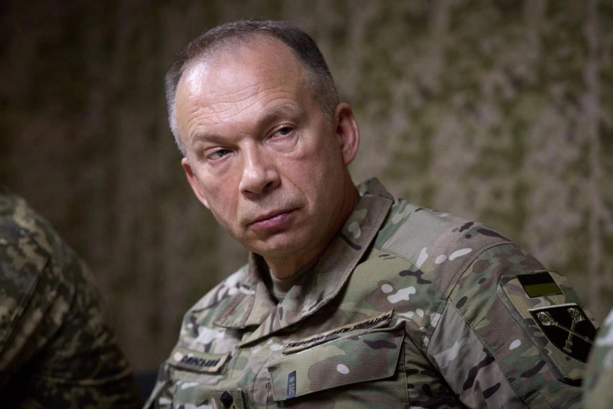 "Передаю армію у стані наступу": перша заява Сирського після звільнення